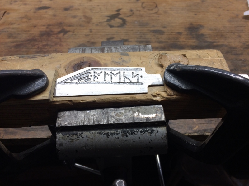 BladeEngraving (800x600).jpg