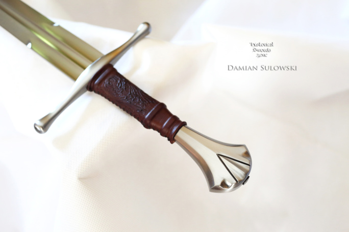 Damian Sulowski XXa sword (2).JPG