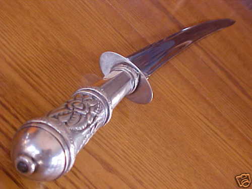 gaucho sword 3.jpg