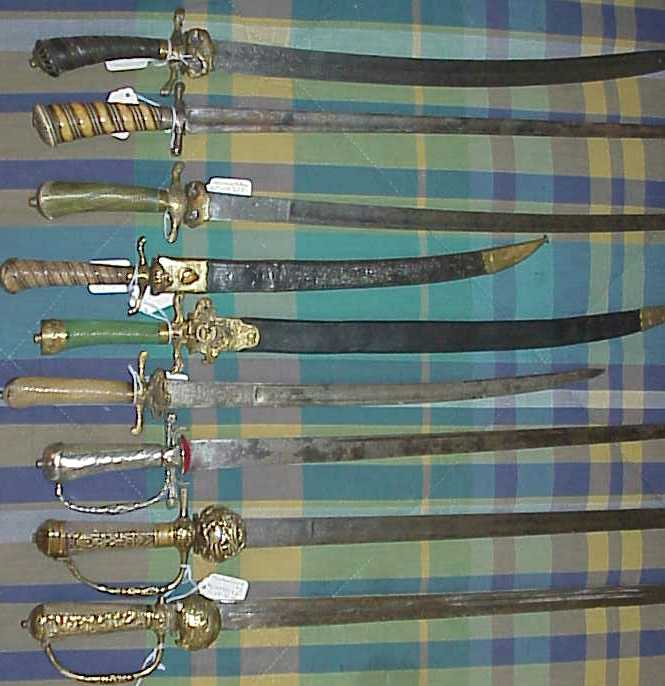 Hunting Swords 2.JPG