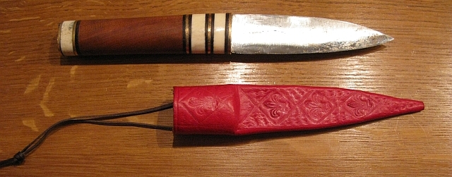 Knife and sheath.jpg