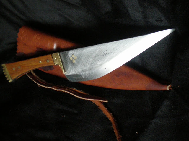 knife-with-brass-inlay1.JPG