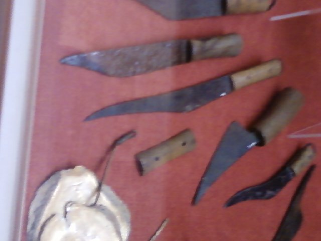 roman knives.jpg