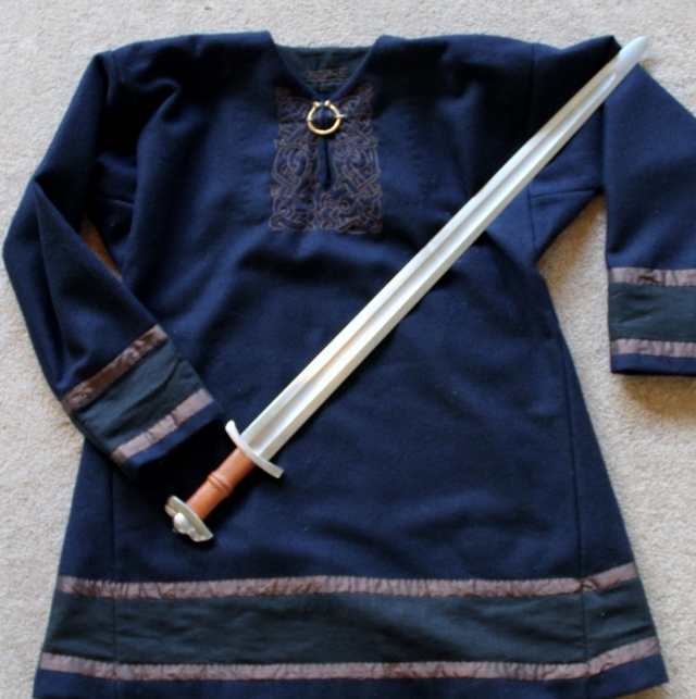 Tunic-sword.JPG