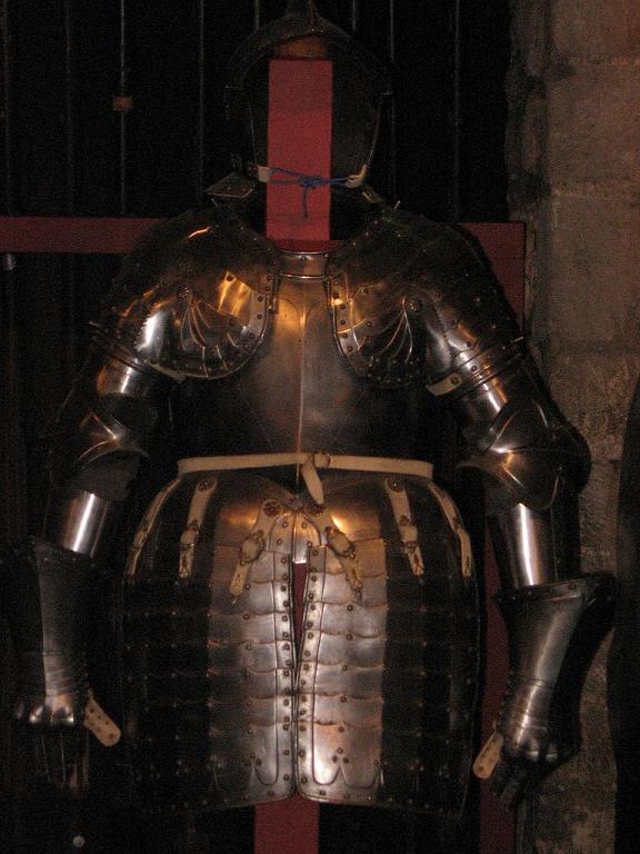 uktower16tharmor.JPG